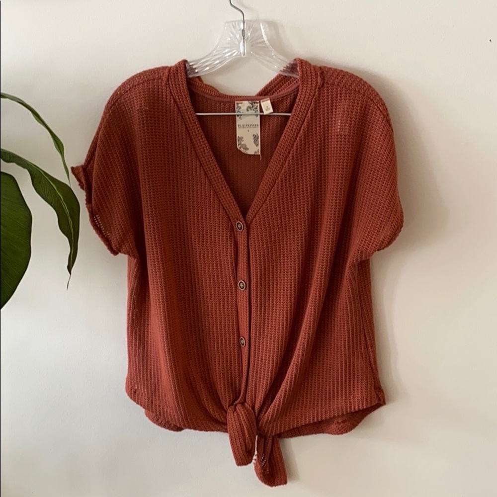 Knitted short sleeve top